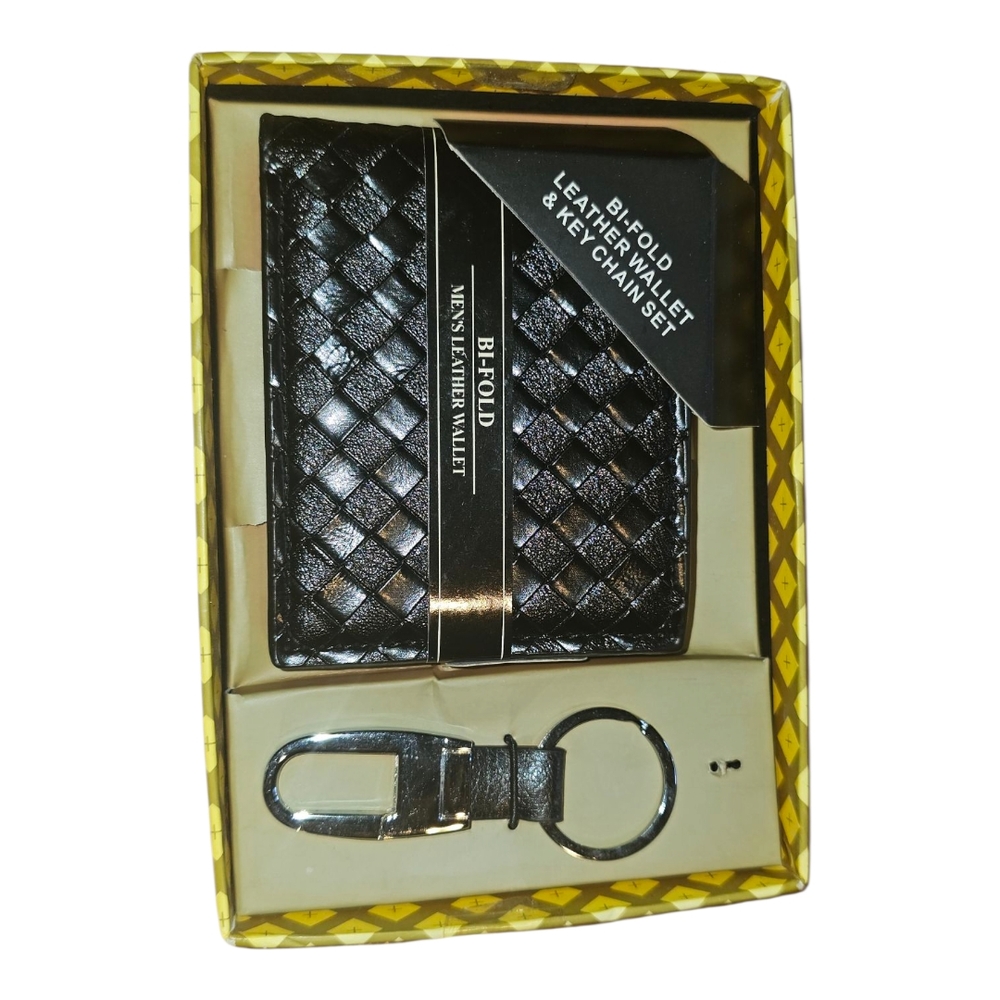 Bifold Black Leather Wallet & Keychain Set